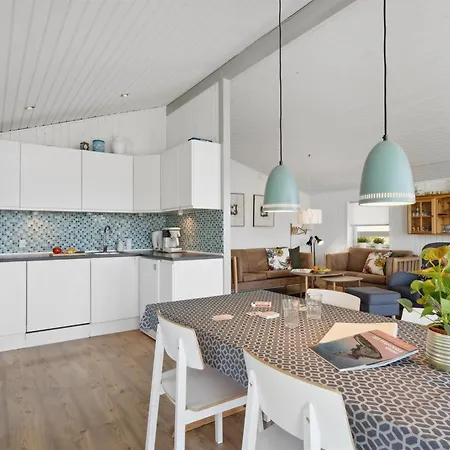 펜션 Wrange - 150m From The Sea By Interhome