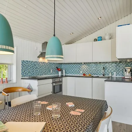 펜션 Wrange - 150m From The Sea By Interhome