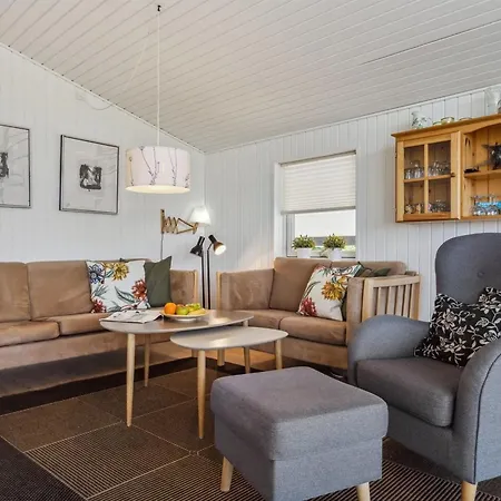 펜션 Wrange - 150m From The Sea By Interhome